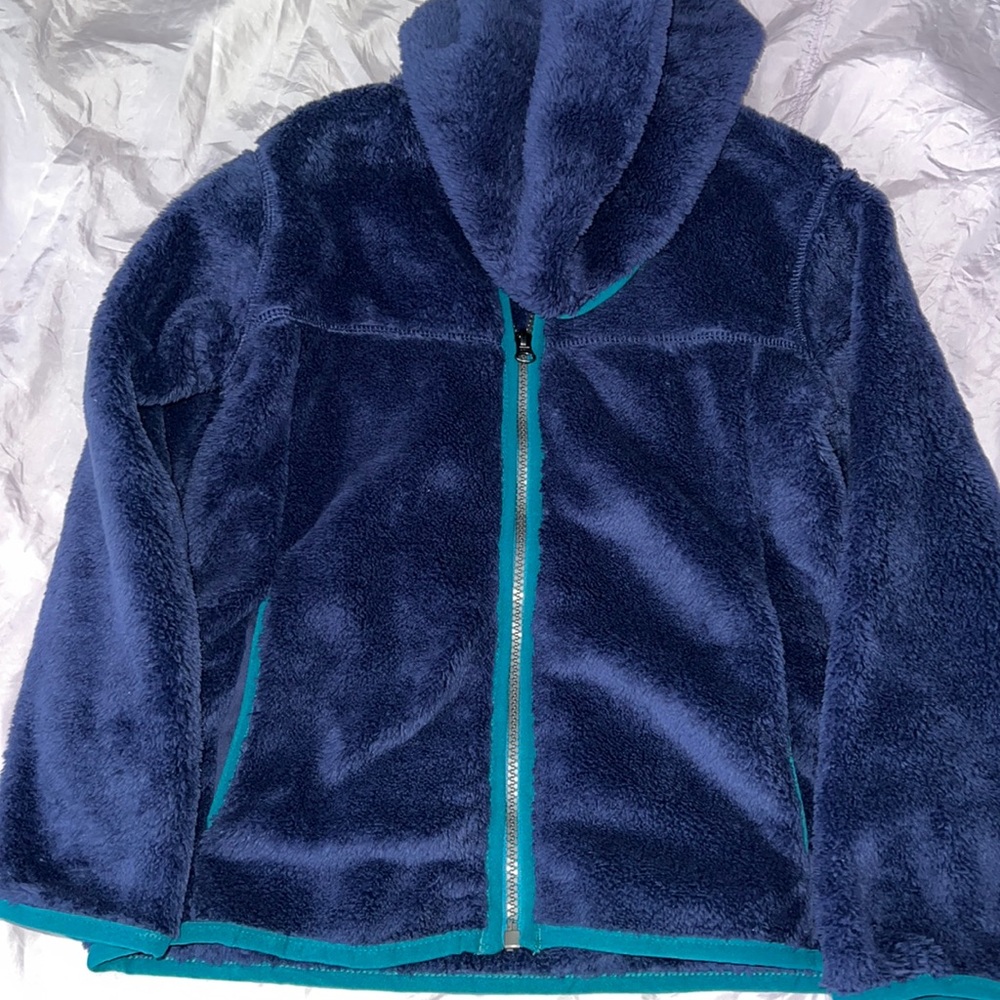 Very warm Hanna Anderson Sweater 6-7 new!